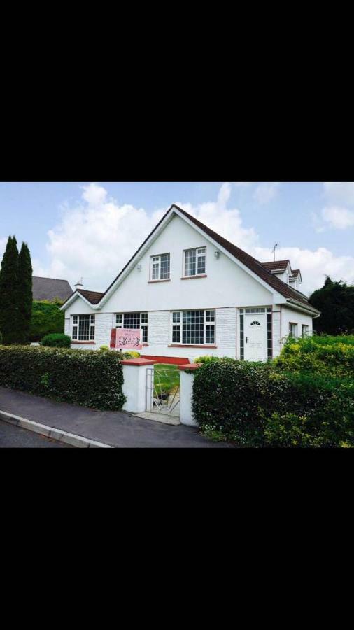 Riverside House Bed & Breakfast รอสส์คอมมัน ภายนอก รูปภาพ